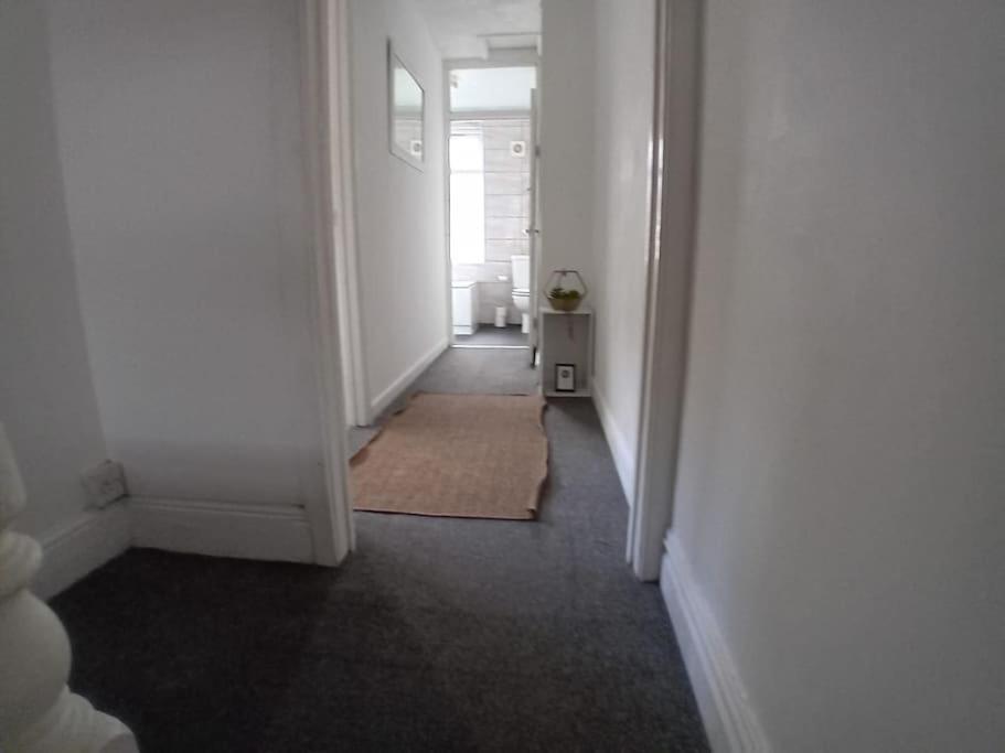 Holiday home Large Family Location 3 Double Bedrooms And 1 Single Bedroom Cardiff