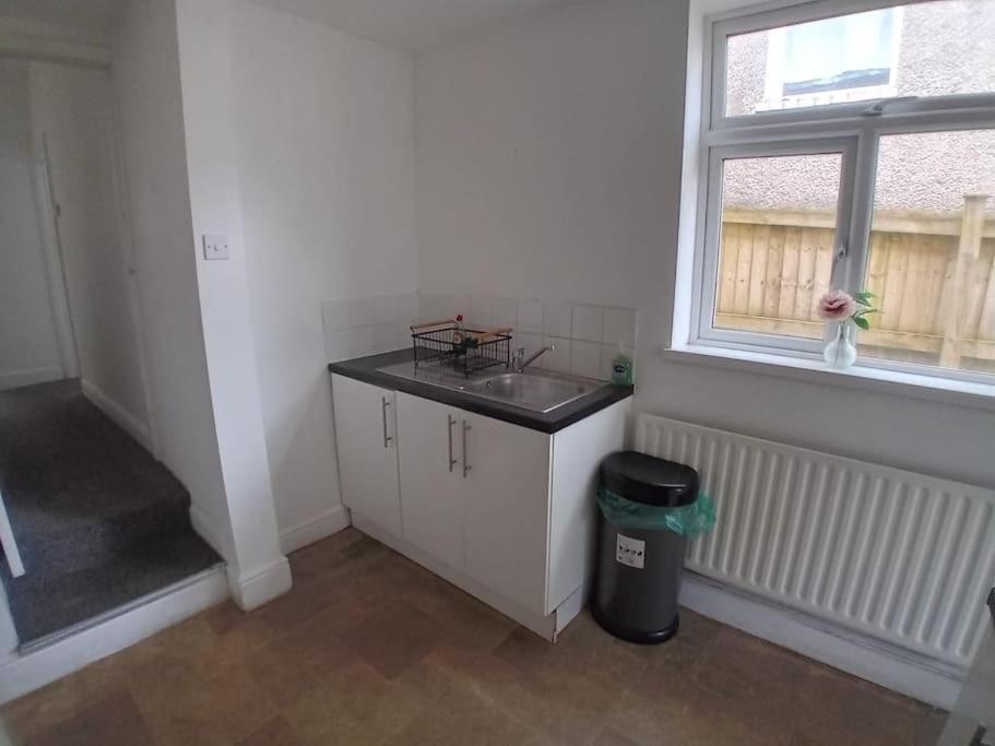 Large Family Location 3 Double Bedrooms And 1 Single Bedroom *