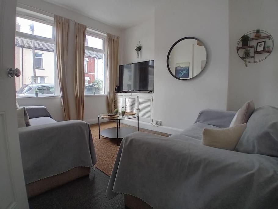 Large Family Location 3 Double Bedrooms And 1 Single Bedroom Holiday home *