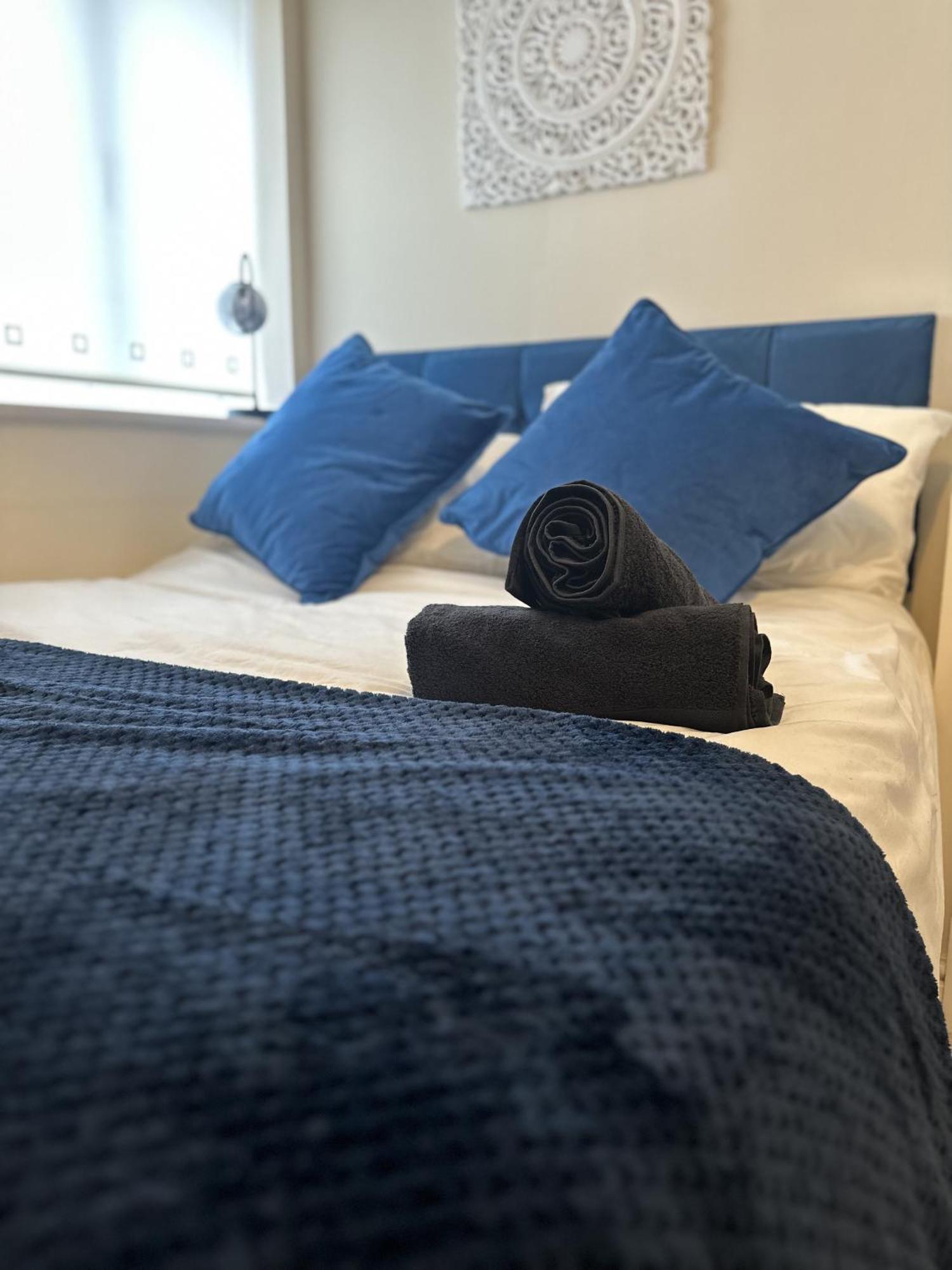 2 Bdr City Centre With Parking * Cardiff
