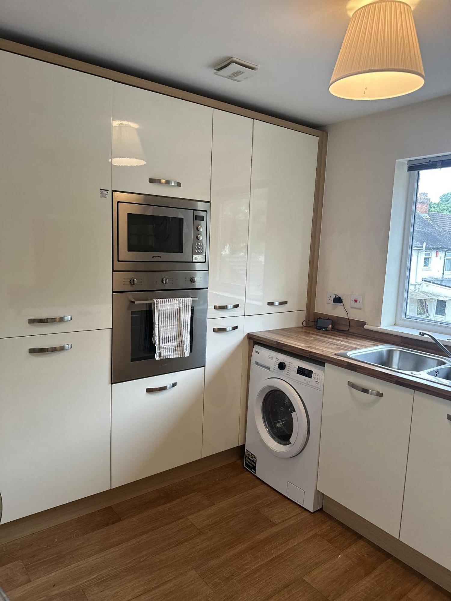 Apartment 2 Bdr City Centre With Parking *