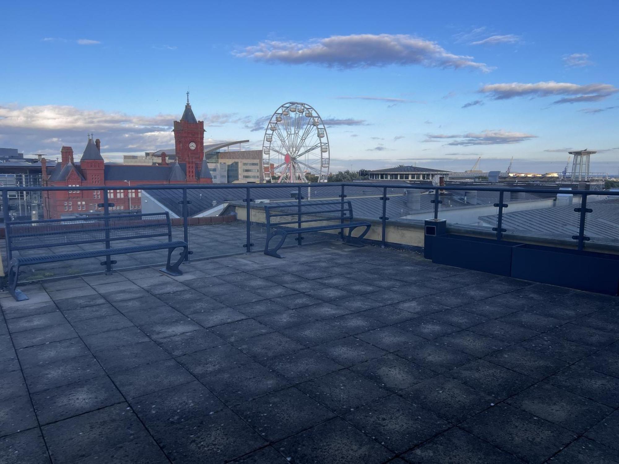 Apartment Emerald Apartment-2bed 2bath Bay,city Centre Cardiff
