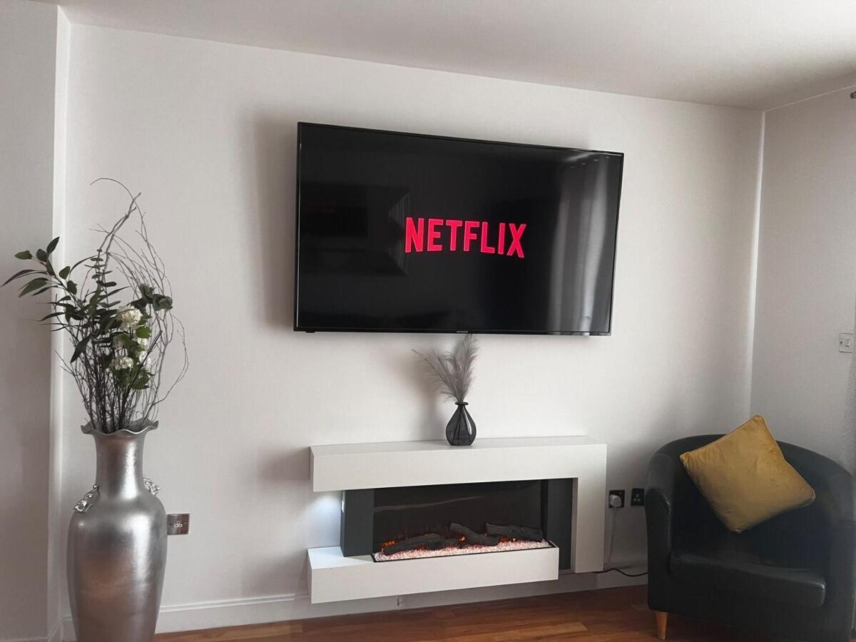 Emerald Apartment-2bed 2bath Bay,city Centre Cardiff