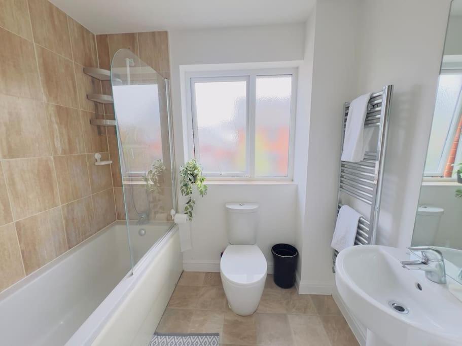 Noah By Koya Homes - 2-bed Apartment, Stadium View & Free Parking Holiday home *
