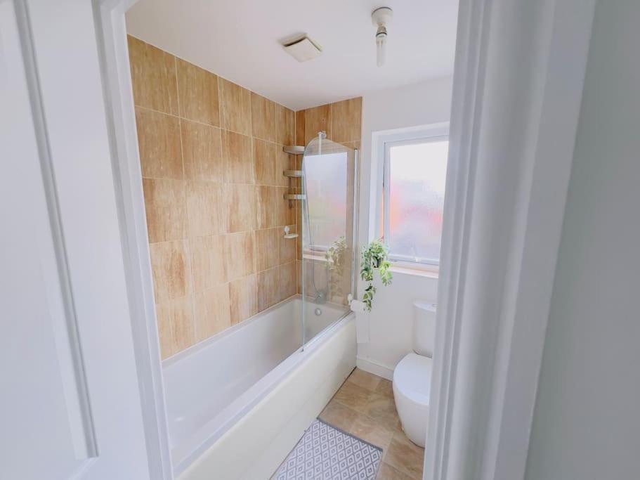 Holiday home Noah By Koya Homes - 2-bed Apartment, Stadium View & Free Parking *
