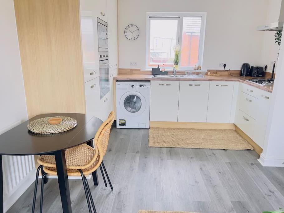 Noah By Koya Homes - 2-bed Apartment, Stadium View & Free Parking Cardiff
