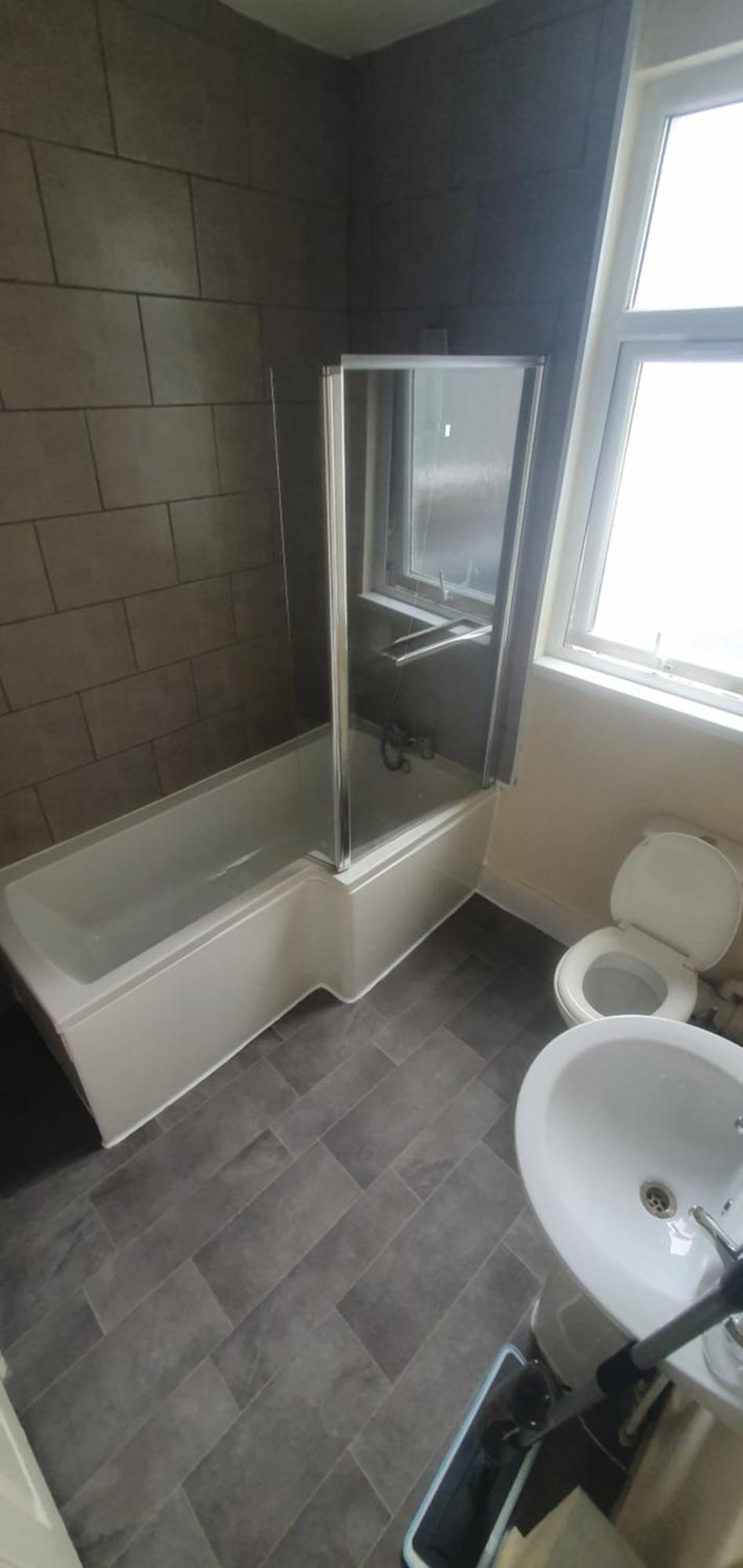 The Opal - 2 Bedroom With Wifi And On-street Parking - 10 Mins From City Centre & City Stadium Apartment