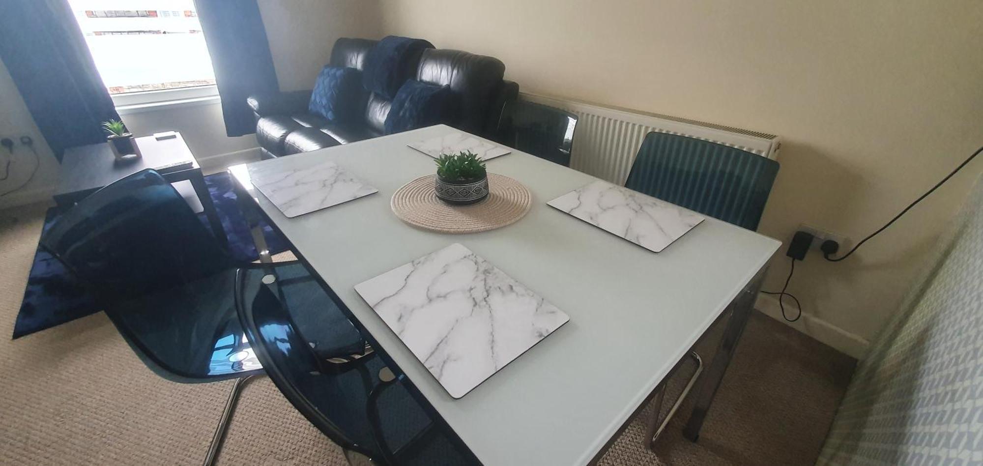 The Opal - 2 Bedroom With Wifi And On-street Parking - 10 Mins From City Centre & City Stadium Apartment Cardiff