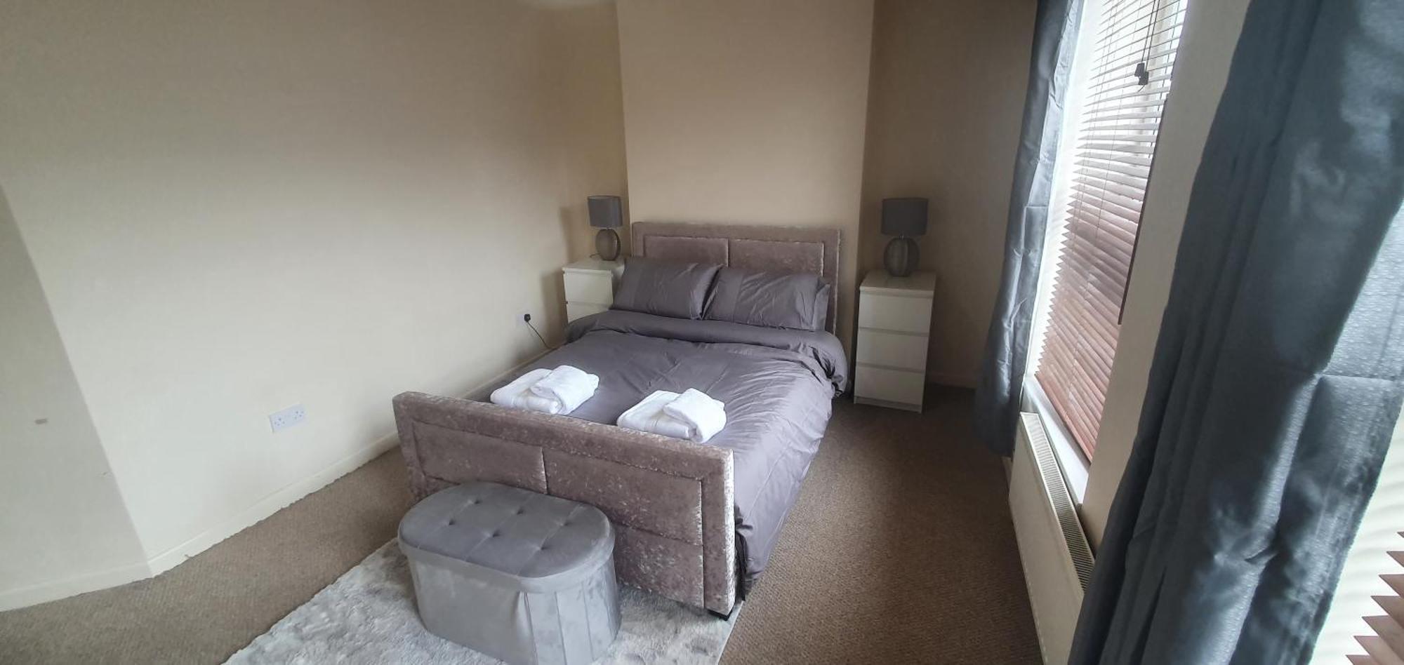 The Opal - 2 Bedroom With Wifi And On-street Parking - 10 Mins From City Centre & City Stadium Apartment