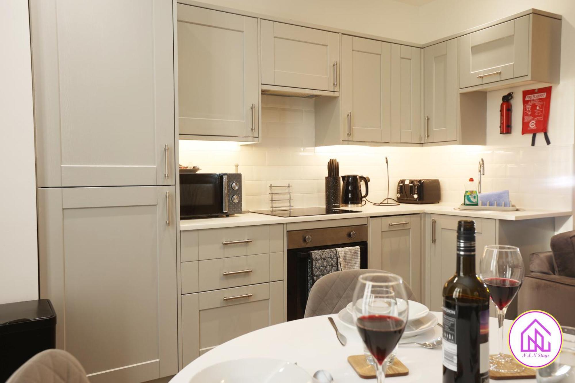 North Road - Perfectly Placed, Close To Town & Castle With Private Parking