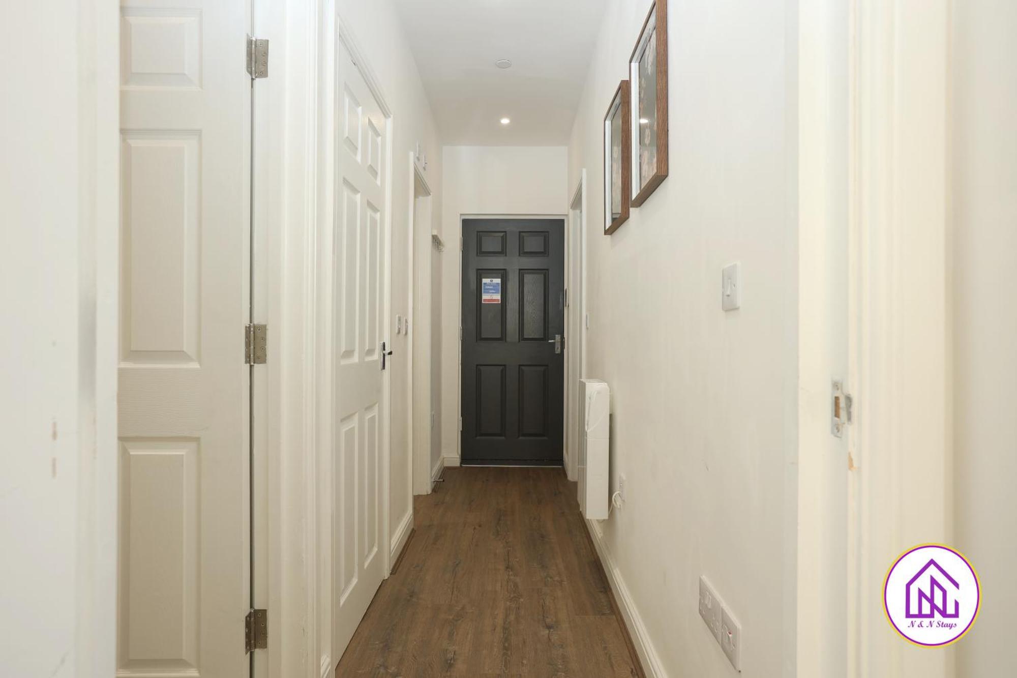 North Road - Perfectly Placed, Close To Town & Castle With Private Parking * Cardiff