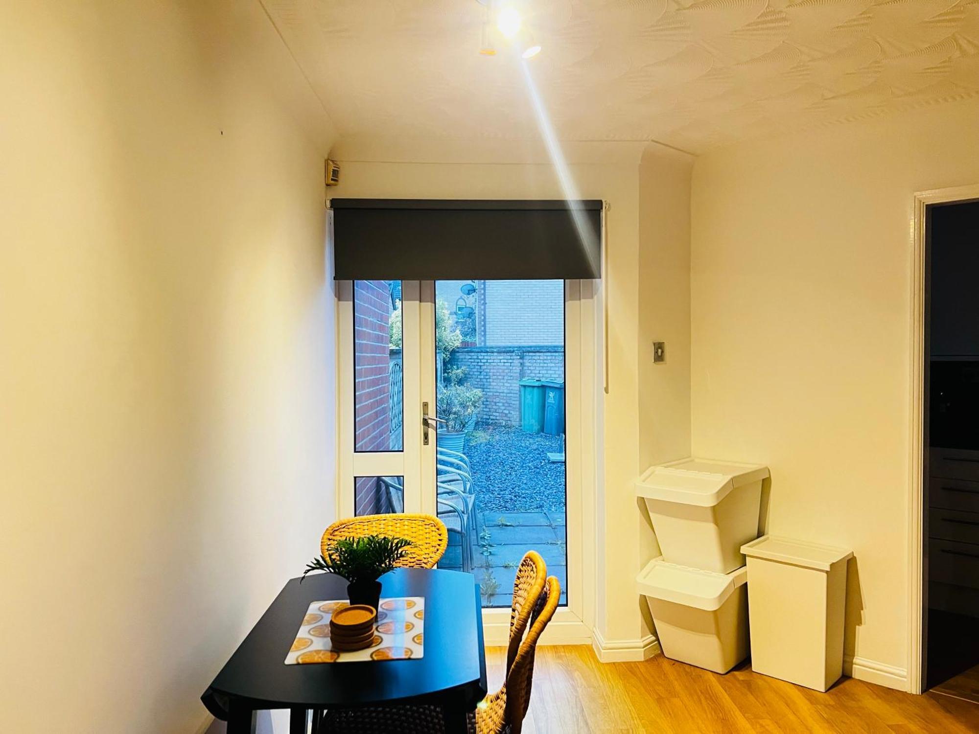 Irene By Koya Homes - 2-bedroom Bungalow, Centre & Free Parking Holiday home *