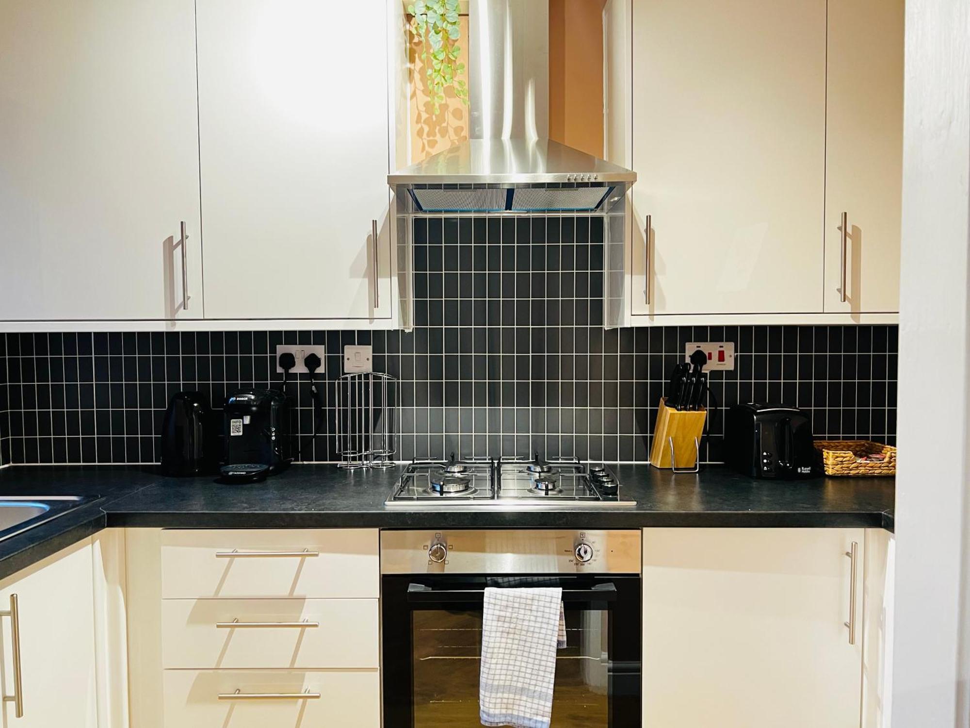 Holiday home Irene By Koya Homes - 2-bedroom Bungalow, Centre & Free Parking Cardiff