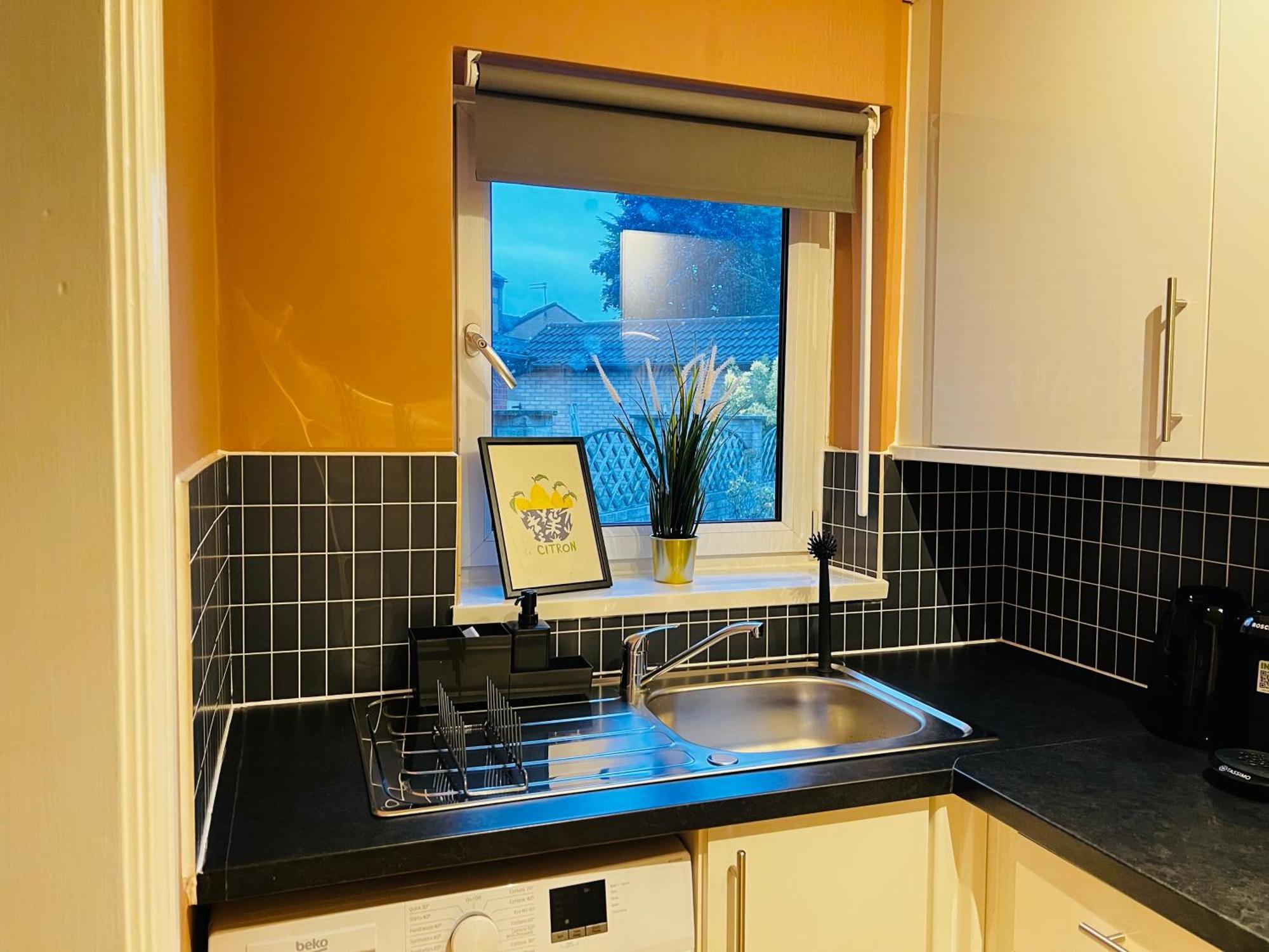 Irene By Koya Homes - 2-bedroom Bungalow, Centre & Free Parking * Cardiff
