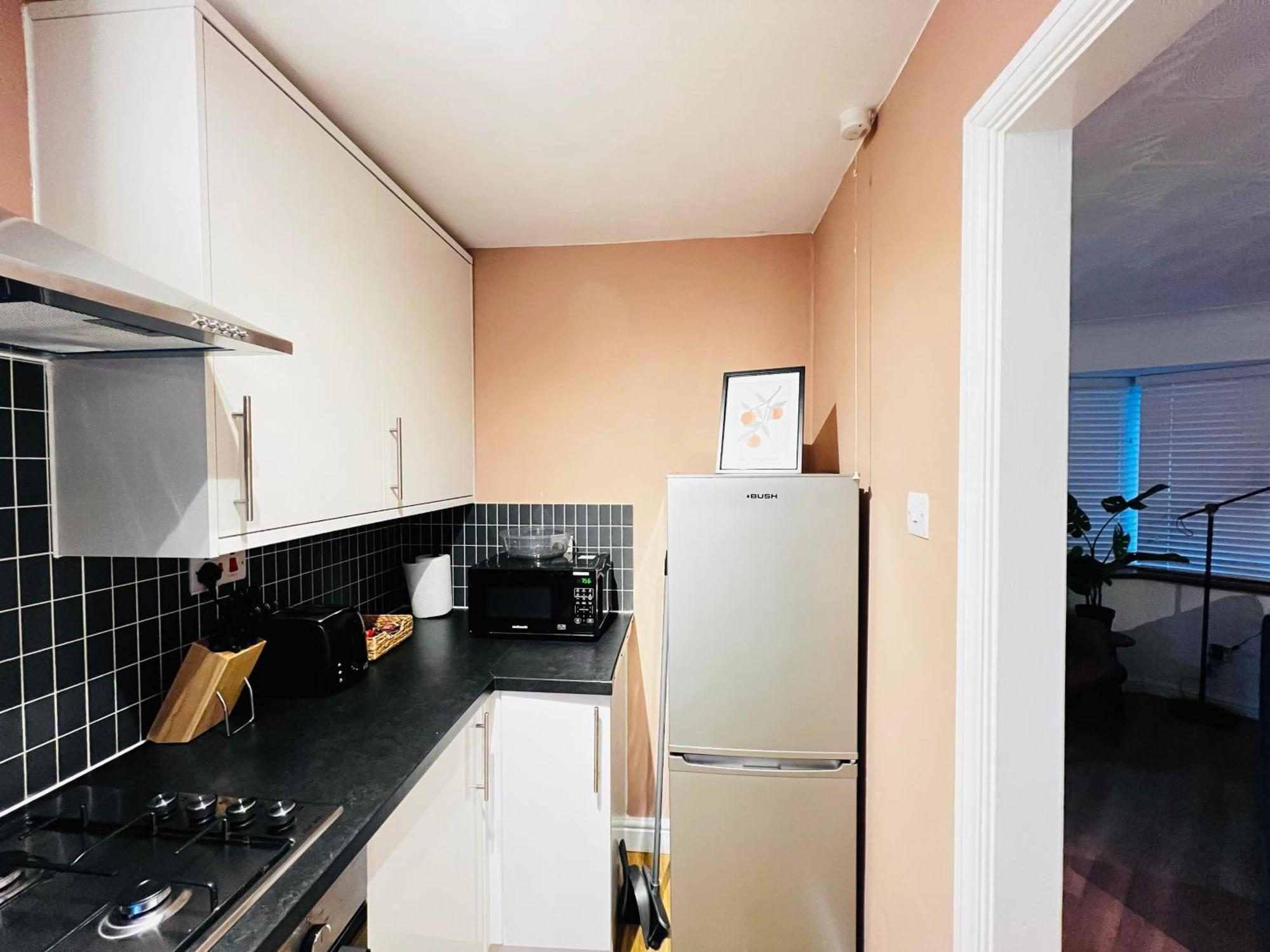 Irene By Koya Homes - 2-bedroom Bungalow, Centre & Free Parking Holiday home
