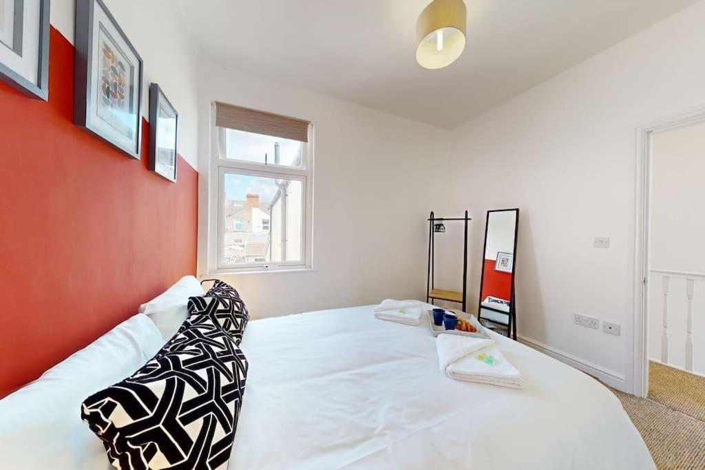 Centre - 2 Bed Apartment- Free Parking & Netflix Cardiff