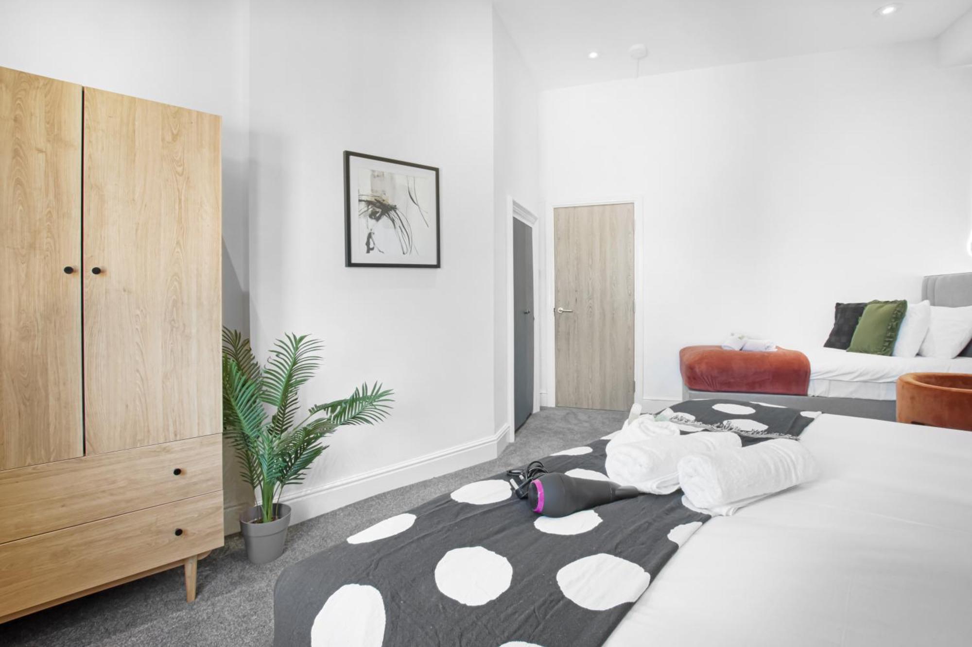 Stadium View #4 - Spacious & Modern 2 Bed Flat *