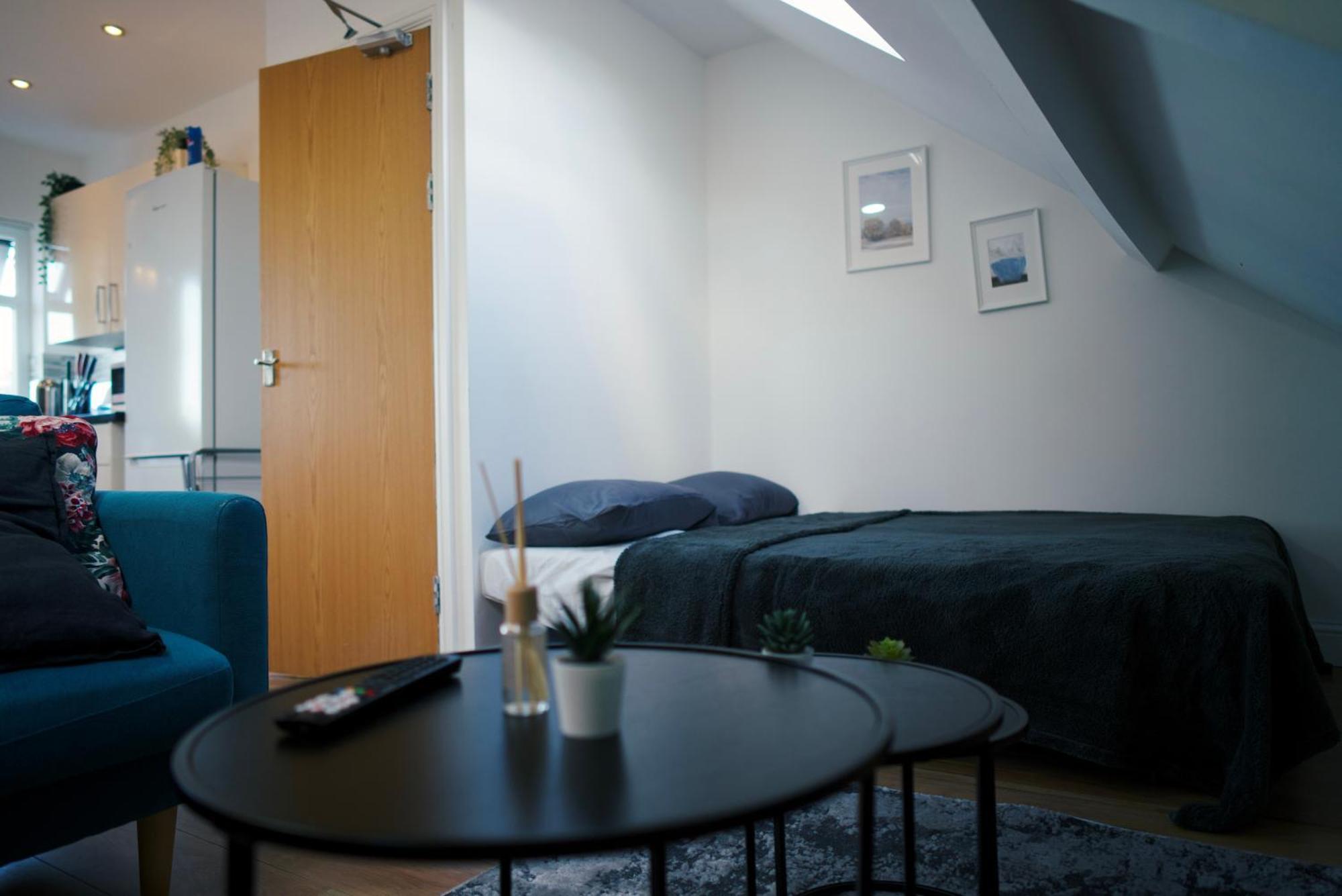 Luxury 3 Bed Centre Apartment