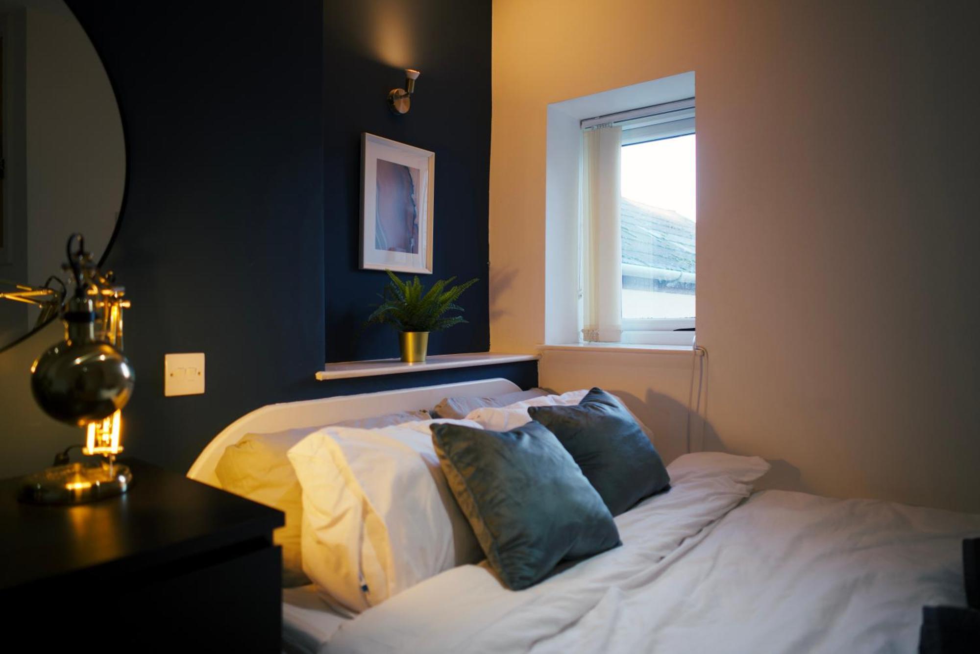 Luxury 3 Bed Centre *