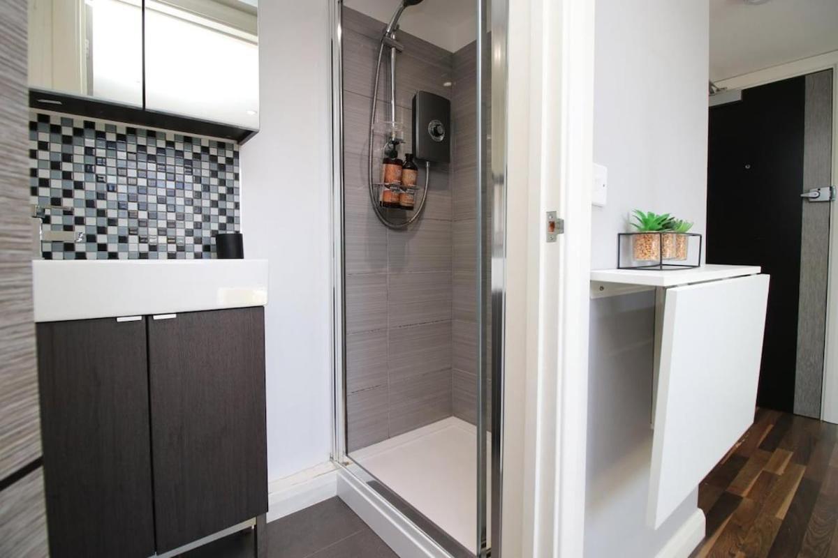 Chic & Trendy Apartment *
