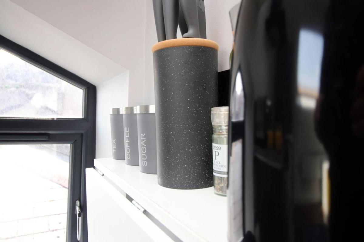 Chic & Trendy Apartment Cardiff