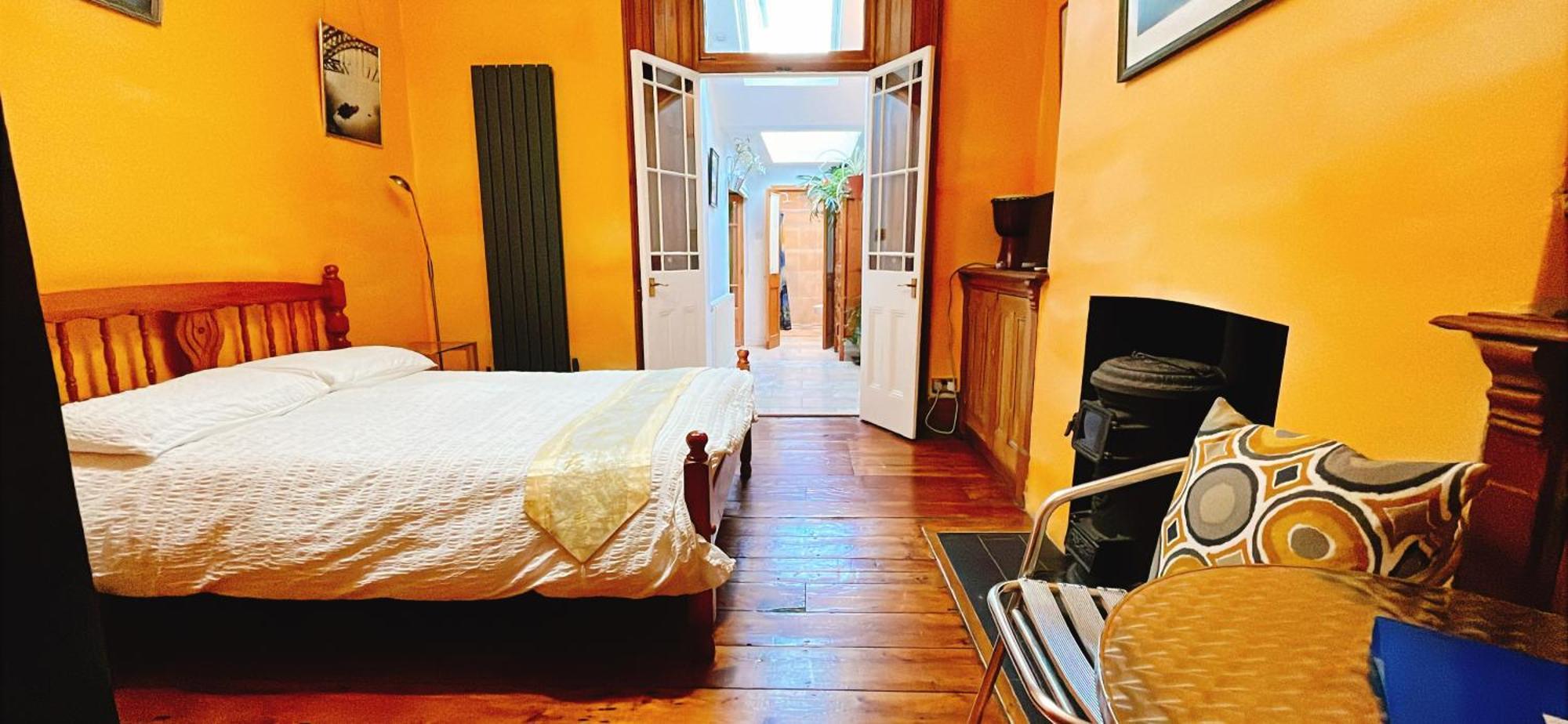 Funky Urban Jungle Bed & Breakfast Cardiff