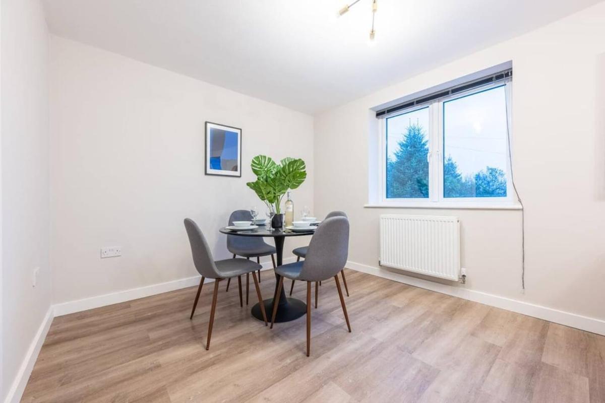 Luxurious 2 Bed * Cardiff