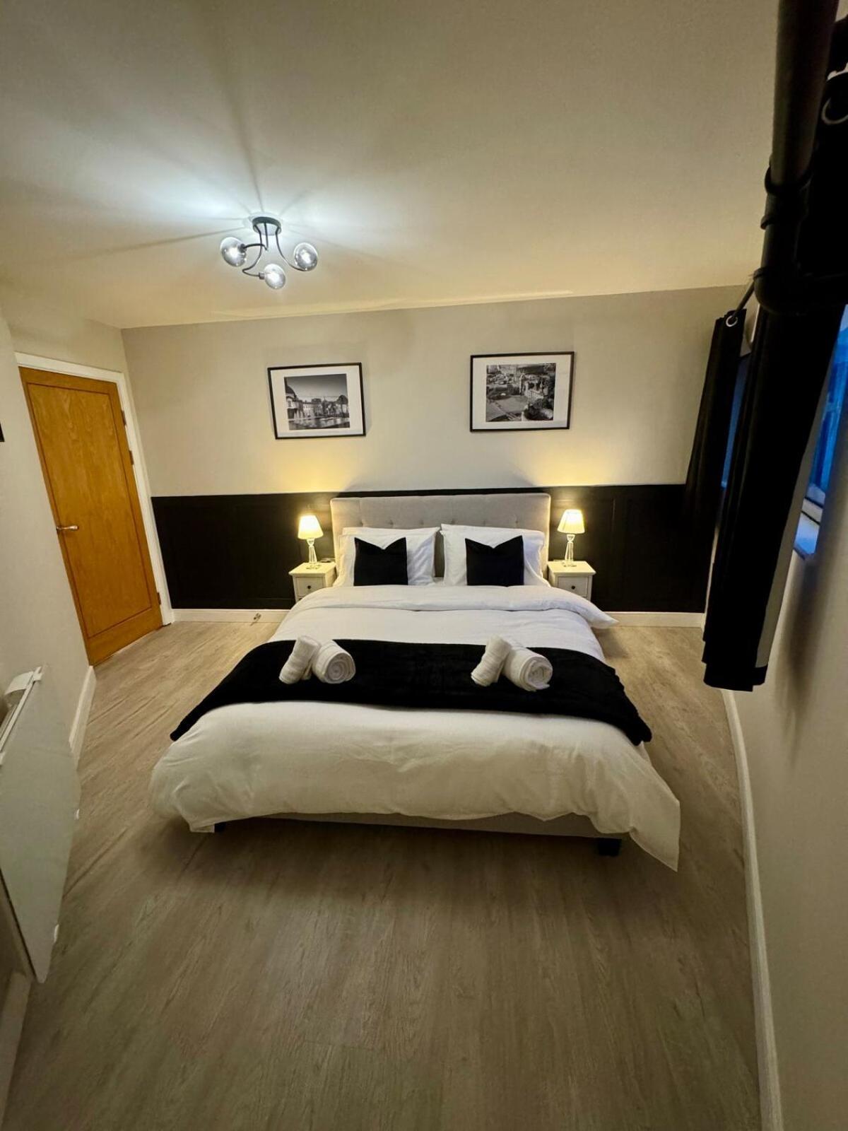 267 Stylish 2 Bed Centre Free Parking Apartment