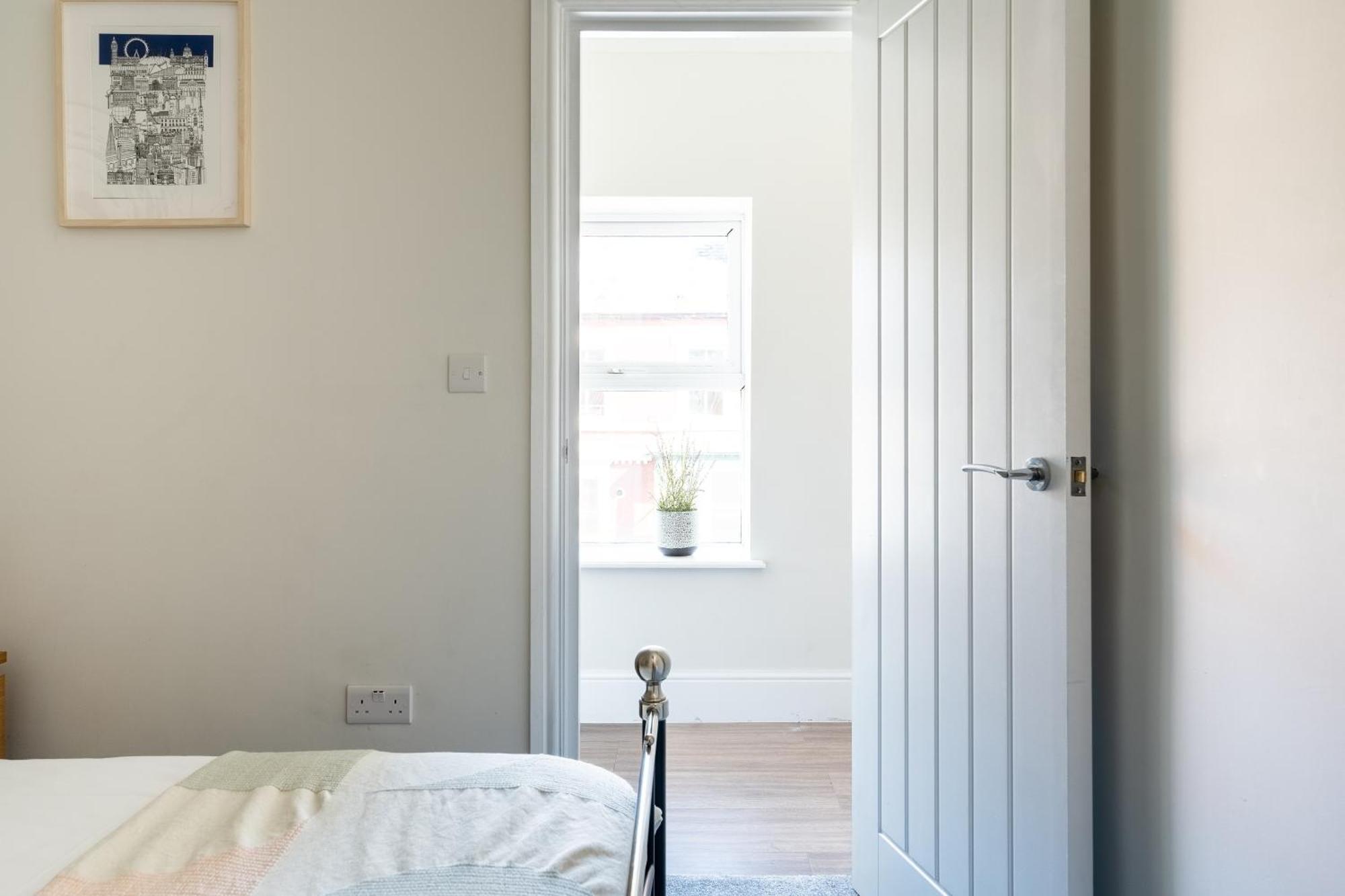 Apartment Howard Gardens - 1 Bedroom In Centre