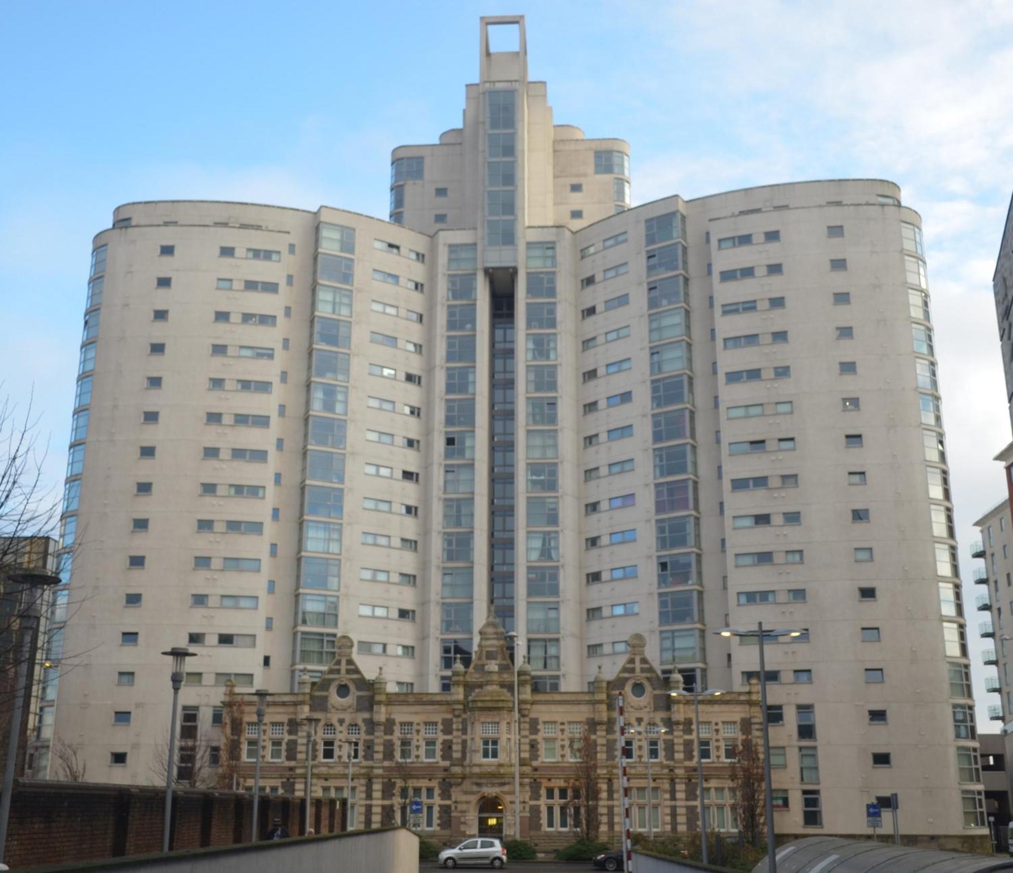 Homestay Large Double In Centre With Live In Host