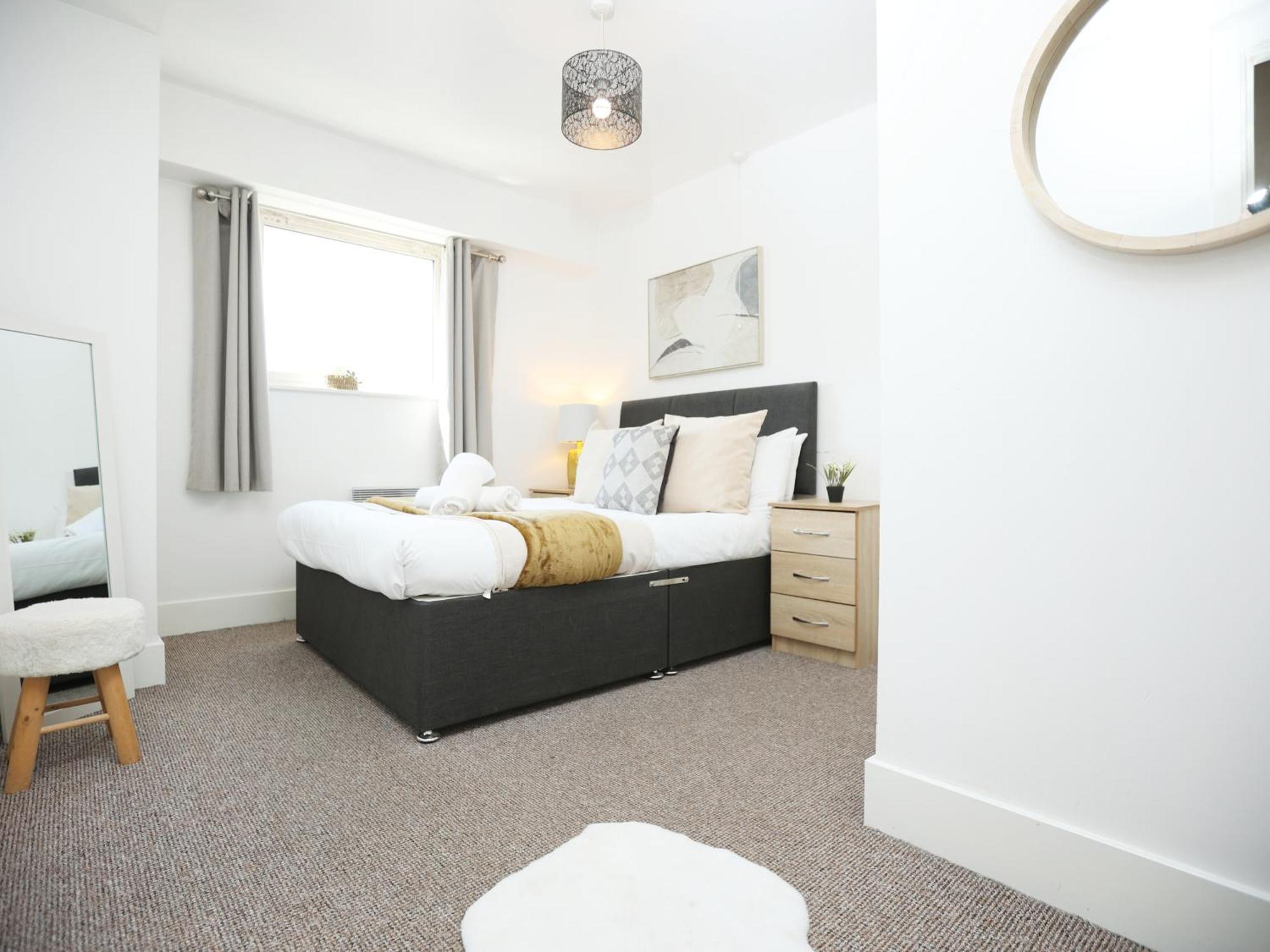 Apartment Queen Street Executive By N And N Stays, Close To Centre, Restaurants And Shops, Secure Private Parking, Perfect Location While Visiting For Work Or A Short Break Cardiff