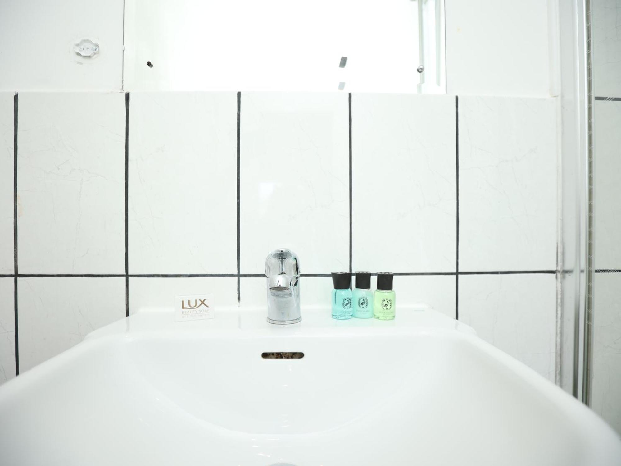 Apartment Queen Street Executive By N And N Stays, Close To Centre, Restaurants And Shops, Secure Private Parking, Perfect Location While Visiting For Work Or A Short Break *