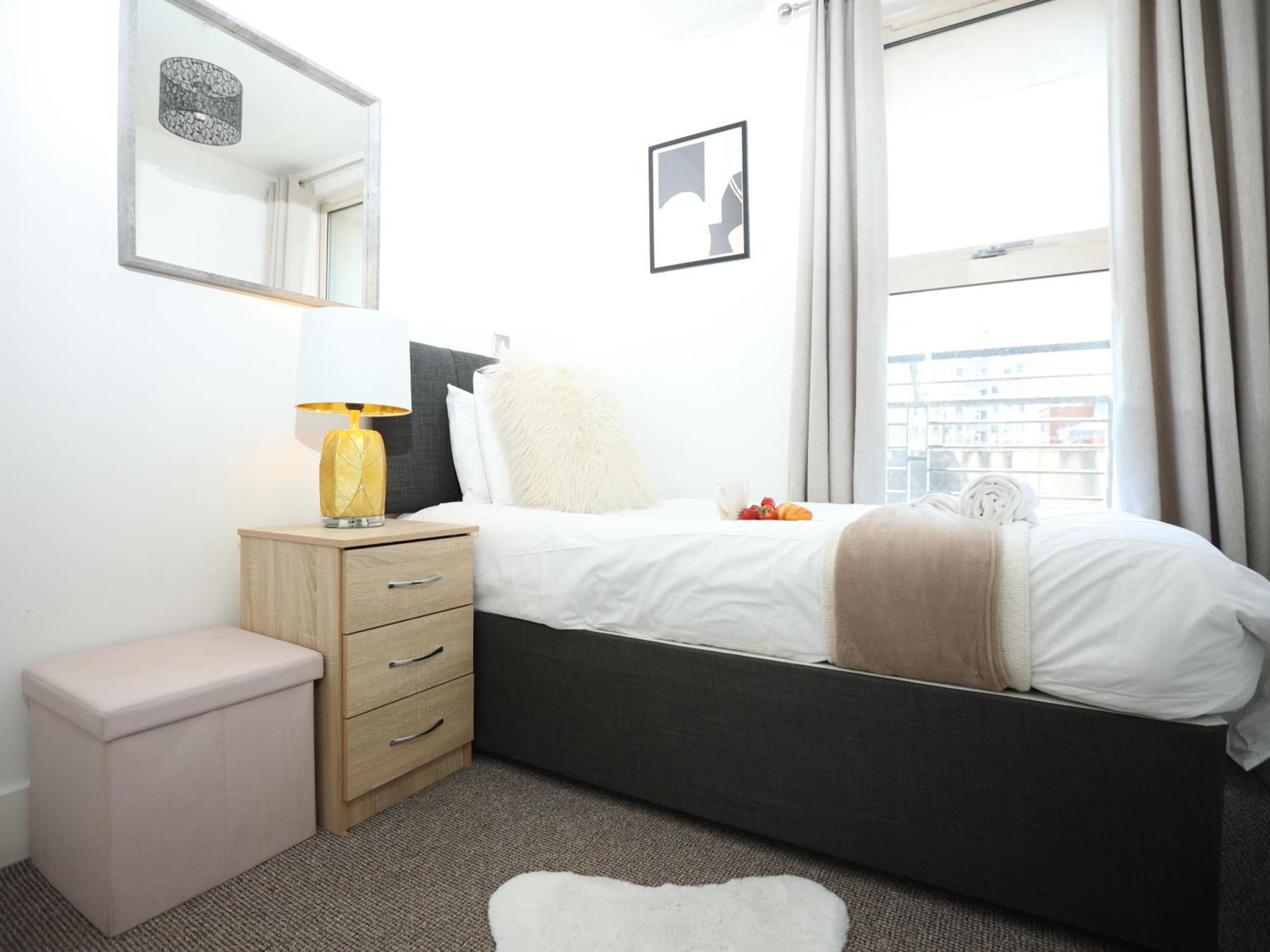 Queen Street Executive By N And N Stays, Close To Centre, Restaurants And Shops, Secure Private Parking, Perfect Location While Visiting For Work Or A Short Break Apartment