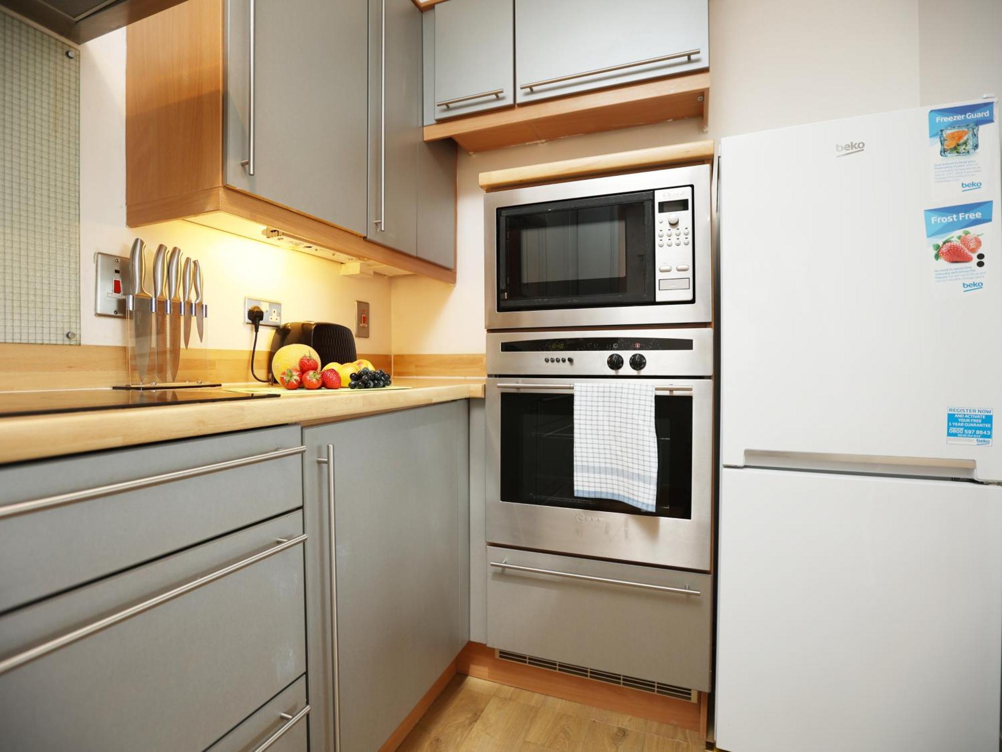 Queen Street Executive By N And N Stays, Close To Centre, Restaurants And Shops, Secure Private Parking, Perfect Location While Visiting For Work Or A Short Break *