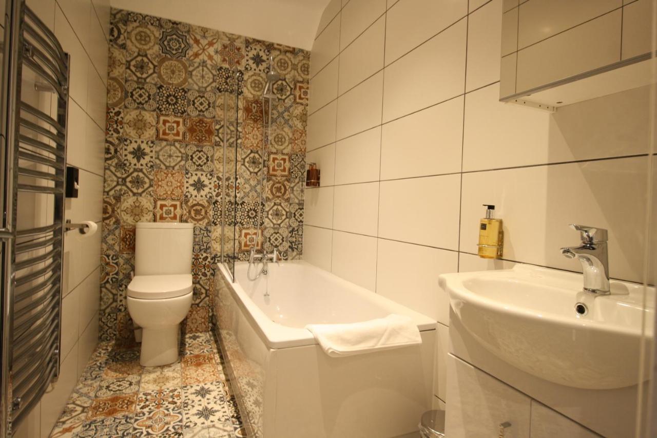Willow Serviced - 37 Apartment *