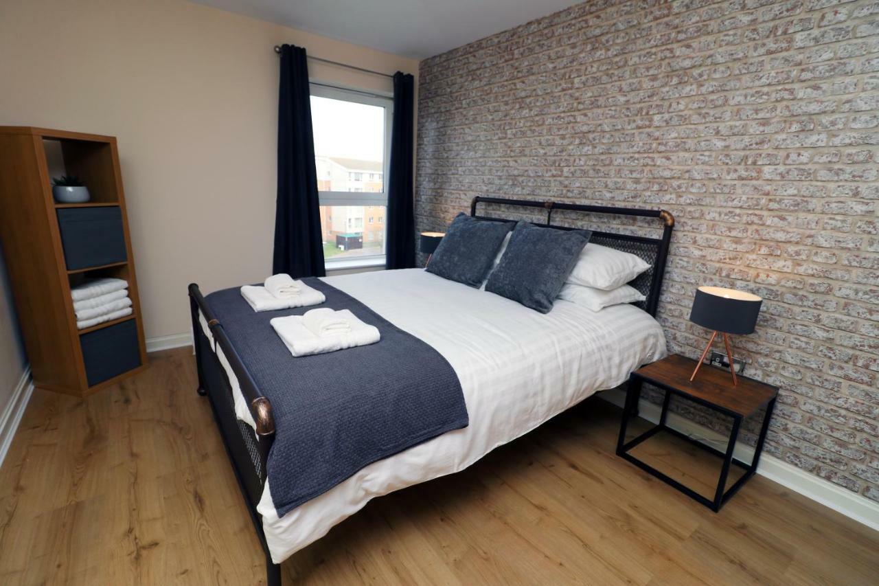 Central Century Wharf - Perfect Location, Swimming Pool And Gym Access *
