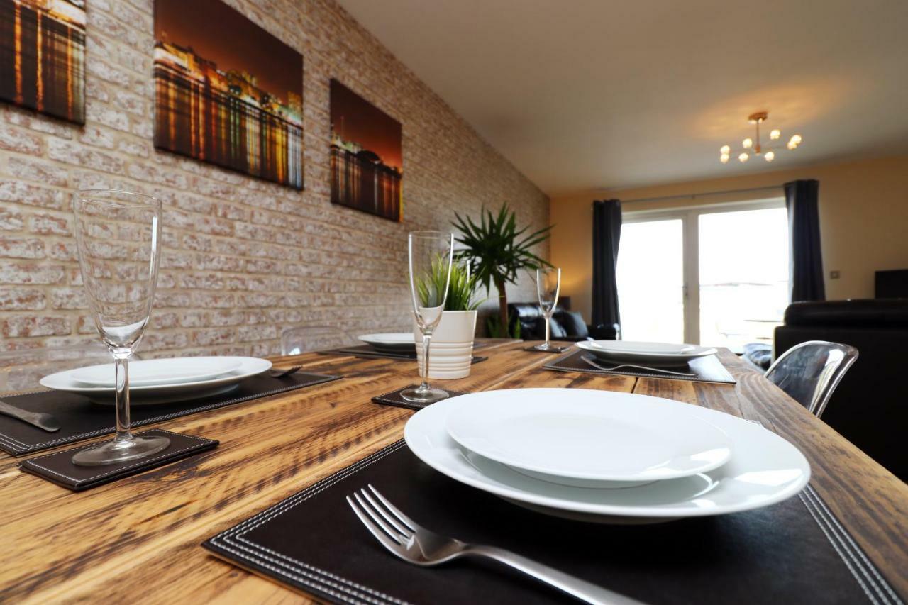 Central Century Wharf - Perfect Location, Swimming Pool And Gym Access Apartment