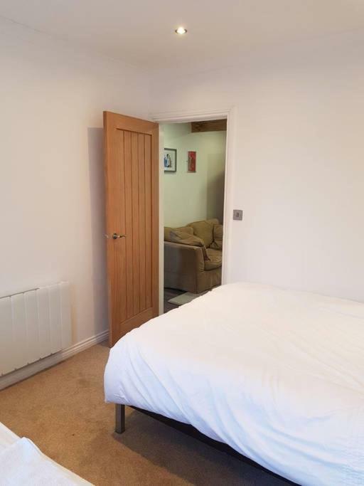 Apartment With Roof Terrace Close To City Centre Cardiff