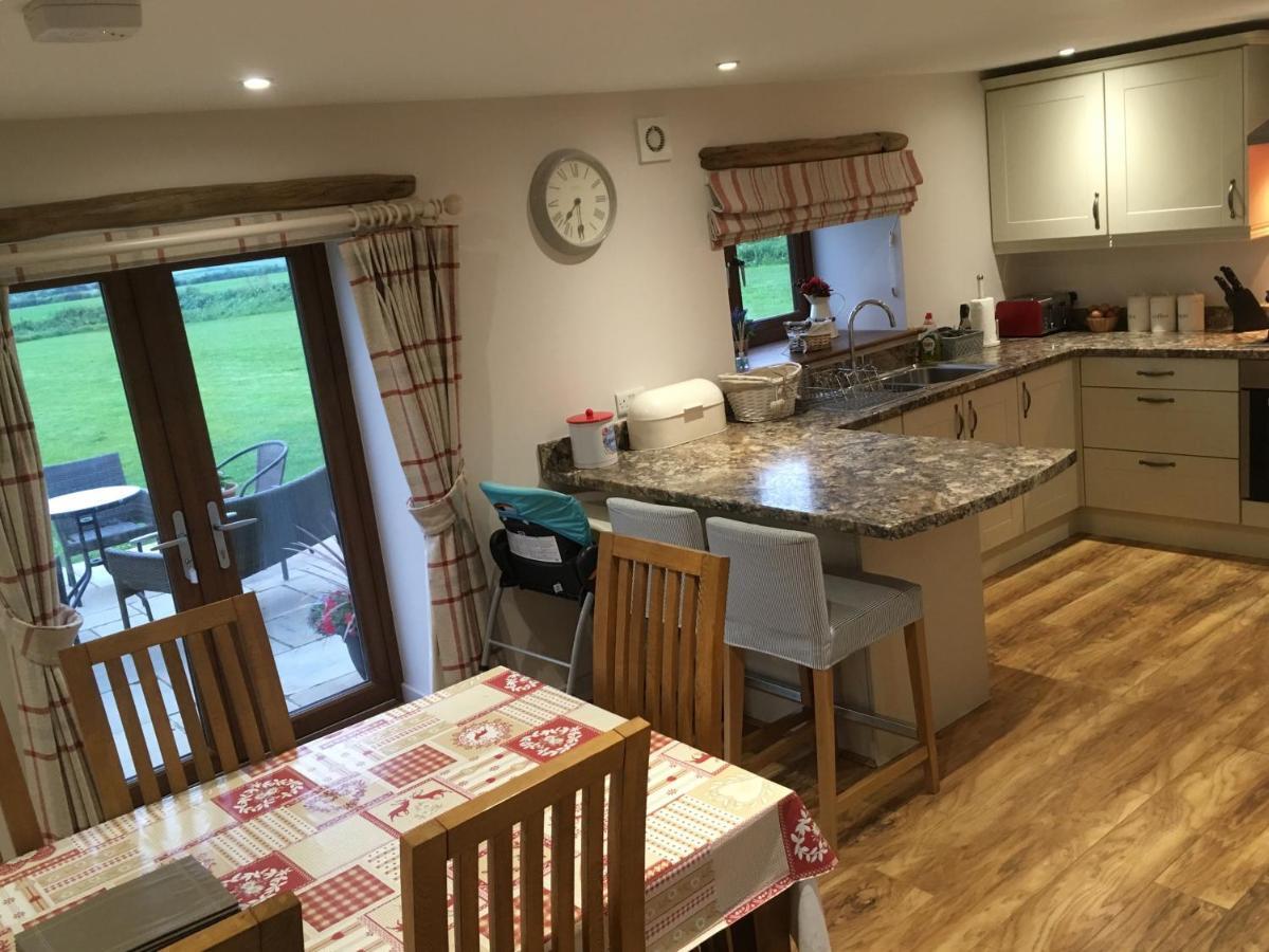 Holiday home Beautiful Dog Freindly Cottage Near Cowbridge Barry & Cardiff *