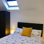 Bright And Modern 4 Person Apartment In City Centre
