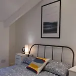 2 Bedroom Apartment Nr City Centre, Uni & Parks