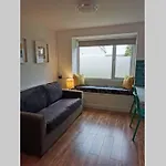 Stylish Studio Bungalow, Close To Cardiff Centre