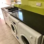 4 Double Beds City House, Virgin Tv Wifi Free Parking