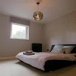 Stunning Holiday Stay With Free Gym And Parking