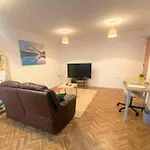 The Onyx Suite - 1 Bed Apartment W/ Free Parking