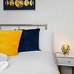 Stay In Cardiff Canton St John\'S Court Apartment