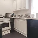 Perfect And Convenient 1 Bedroom Apartment