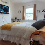 Fast Broadband, Budget Stay, Free Netflix.