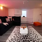 Principality House By Mia Living 3 Bedroom Apartment A 5 Min Walk To Principality Stadium