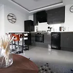 Mackintosh Flat 1 By Mia Living 2 Bedroom Apartment Near The City Centre